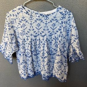 Zara size medium pretty floral blue and white blouse euc